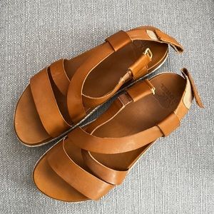 Sorel Roaming Criss Cross sandal